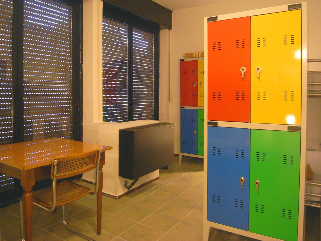 Hostel Colours Milan Bagian luar foto