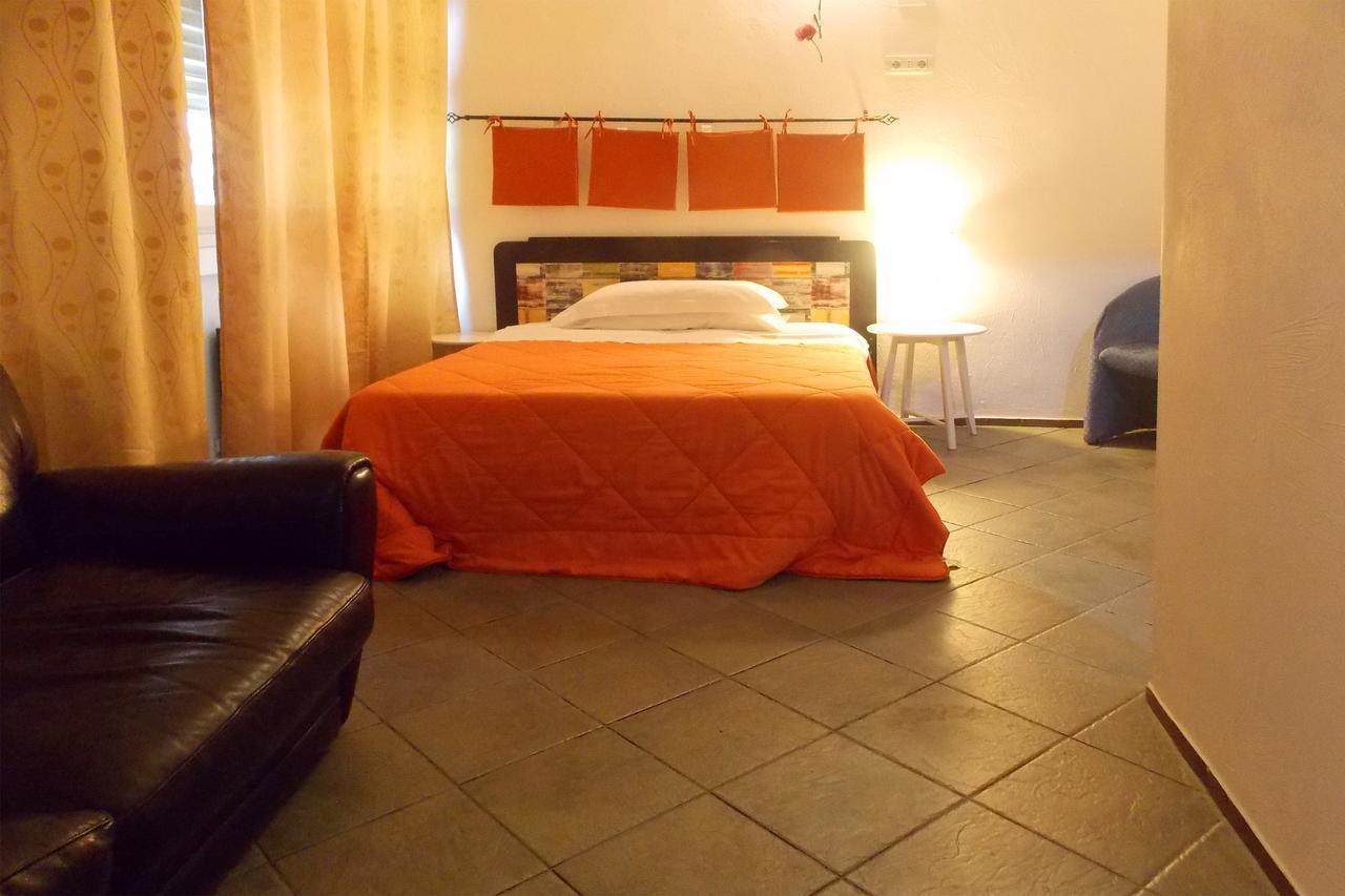 Hostel Colours Milan Bagian luar foto